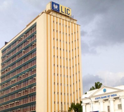 Centre Considers Letting Foreign Investors Buy Up To 20 Percent In LIC IPO: Government Source