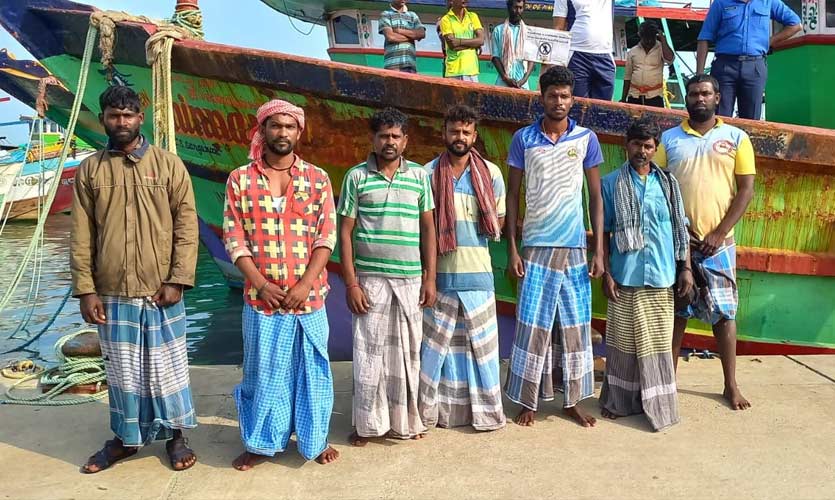 Tamil Nadu CM Seeks Help From MEA As Lankan Navy Arrests 55 Fishermen